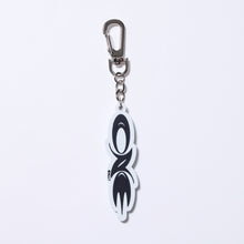 画像をギャラリービューアに読み込む, 【DUSTCELL】「ONE」ロゴラバーキーホルダー/LIGHT GRAY/DUSTCELL LIVE「ONE」at 日本武道館