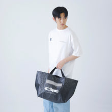 画像をギャラリービューアに読み込む, 【DUSTCELL】「ONE」グラフィッククロストートバッグ/DUSTCELL LIVE「ONE」at 日本武道館