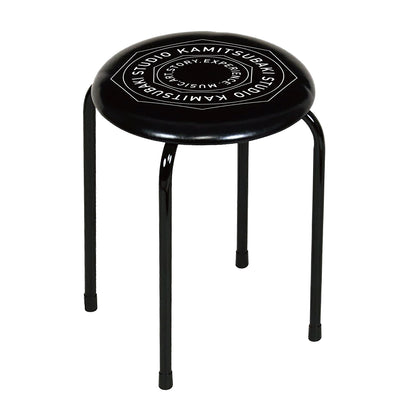 【KAMITSUBAKI STUDIO】KAMITSUBAKI STUDIO Logo Stool／KAMITSUBAKI WARS 2025 神椿後楽園戦線 KAMITSUBAKI XPERIENCE