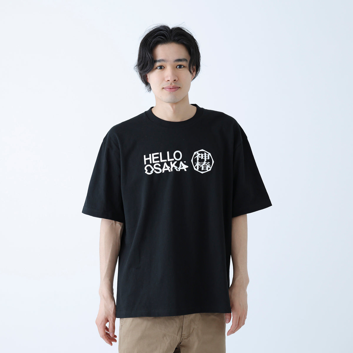 【KAMITSUBAKI STUDIO×HELLO OSAKA】Tシャツ／BLACK／KAMITSUBAKI STUDIO presents バーチャル謎解きミステリー「魔女謎解」with HELLO OSAKA OFFICIAL GOODS
