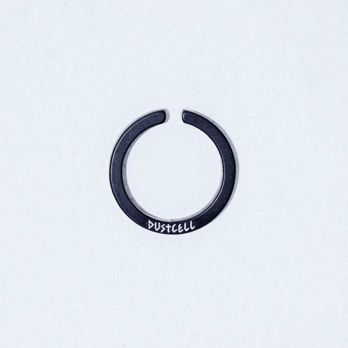 【DUSTCELL】ロゴモチーフイヤーカフ 2個セット／Blu-ray「ROUND TRIP」＆ 4th Anniversary OFFICIAL GOODS