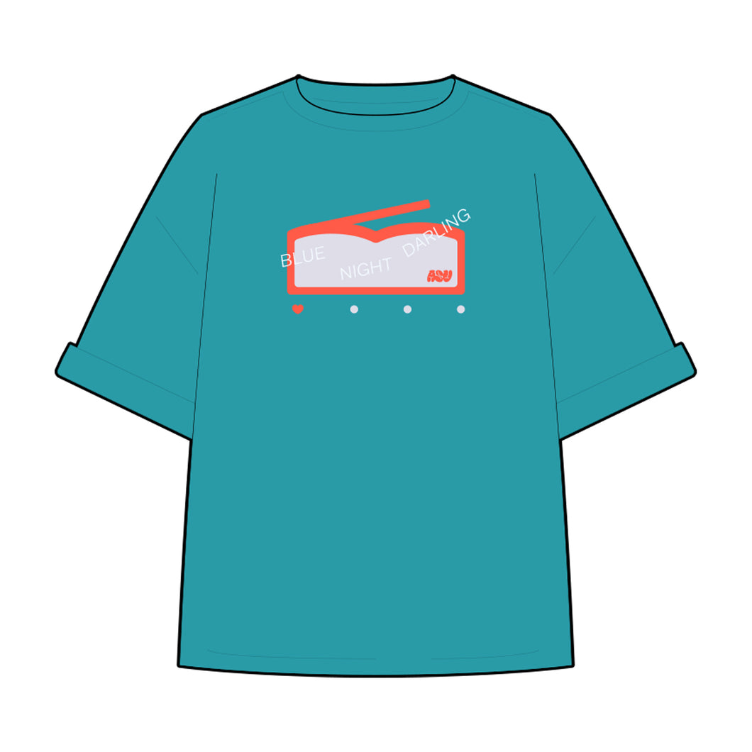 【明透】［4周年記念］「ブルーナイトダーリン」MV再現Tシャツ ／2nd ONE-MAN LIVE「BIRTH」& 4周年記念イベント「さまーすくーる ASCHOOL!」official goods