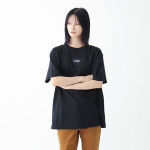 【DUSTCELL】「月の裏」グラフィックTシャツ／BLACK／DUSTCELL LIVE 2025「月の裏」