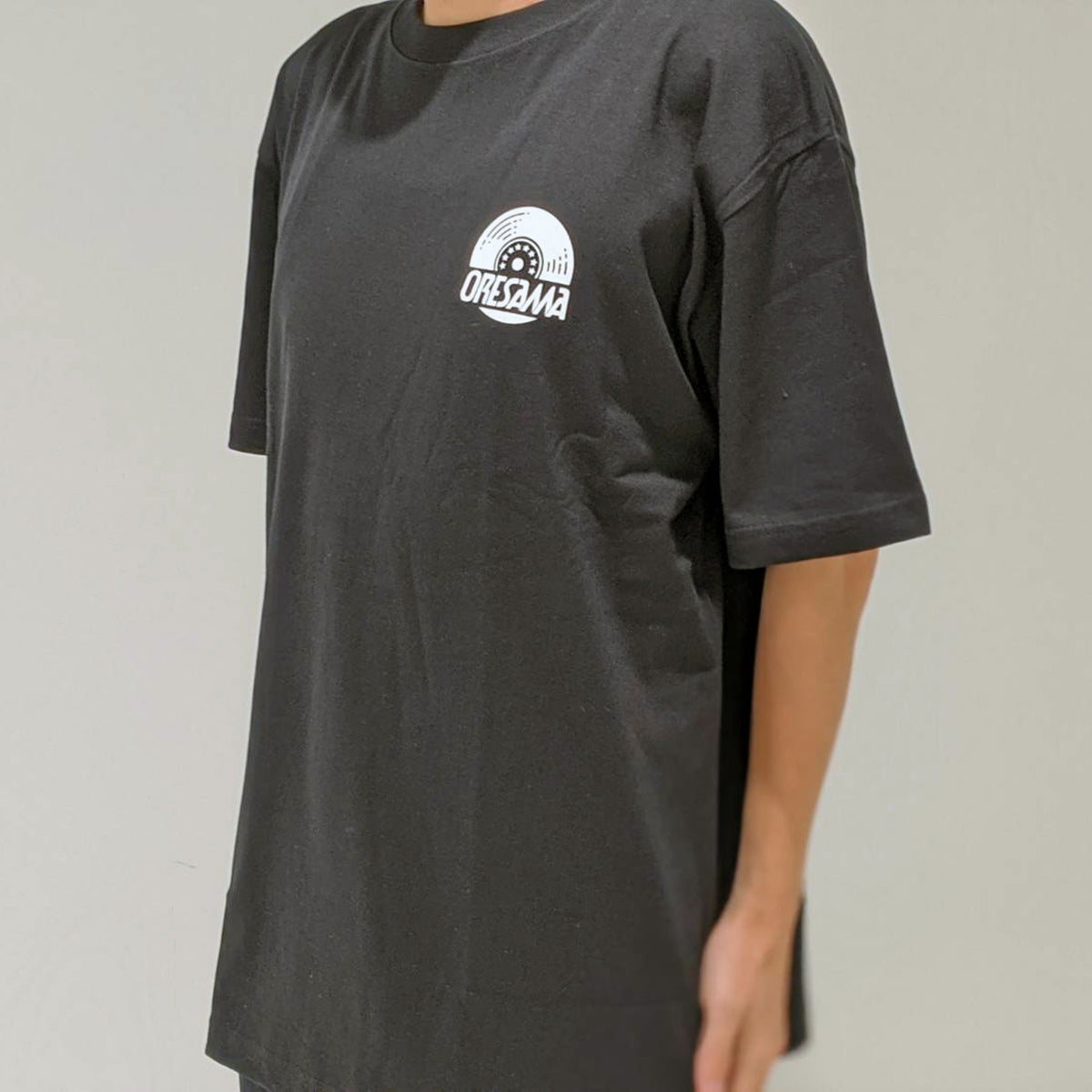 【ORESAMA】「Emblem」Tシャツ／BLACK