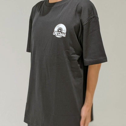 【ORESAMA】「Emblem」Tシャツ／BLACK